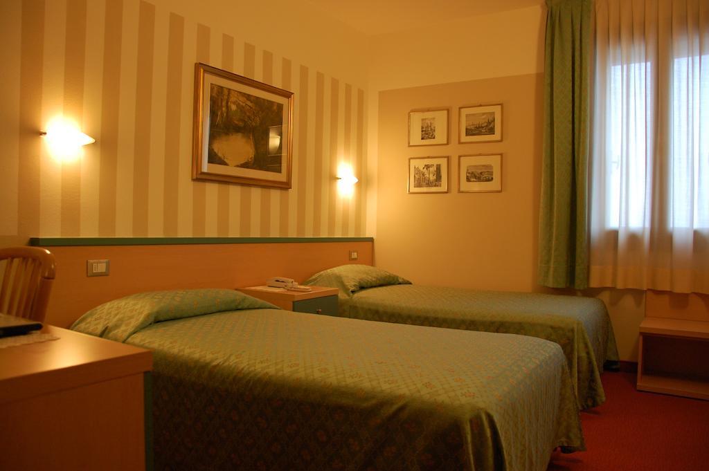 Hotel Belie San Martino di Lupari Chambre photo